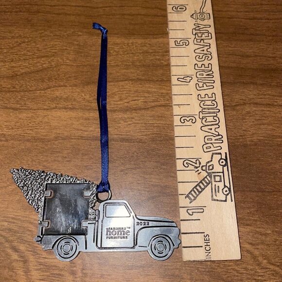 Farmers Furniture Pewter Truck Tree Picture Frame Christmas Ornament 2022 - Picture 8 of 8